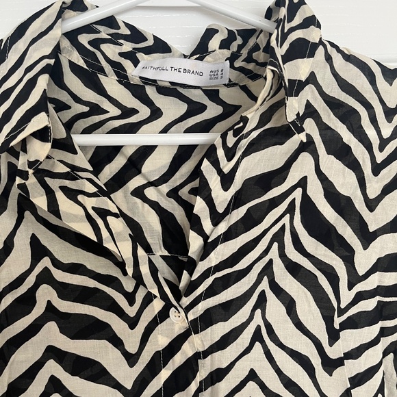 Faithfull the brand zebra print shirt blouse size black & white reformation top - Picture 2 of 2